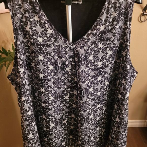 Ricki's Tops - Ricki's Black and Gray Patterned Sleeveless Top